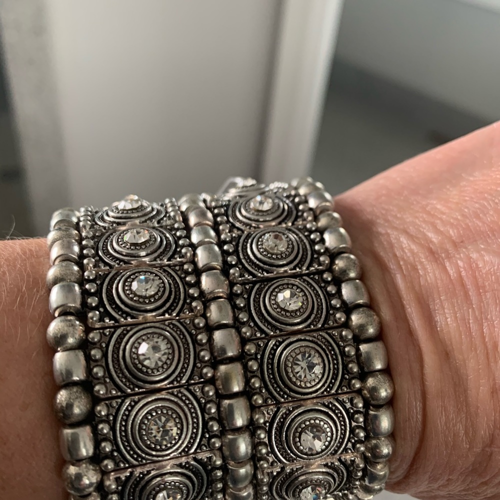 Gorgeous bracelet